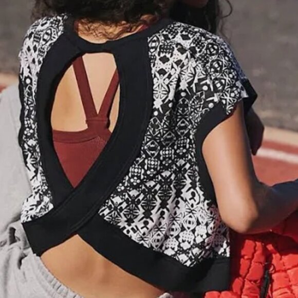 NWT Free People My Time Printed Tee in Black Geo Combo - Picture 4 of 5